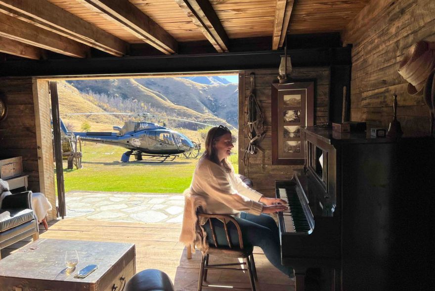 Pianola and dirty nugget saloon